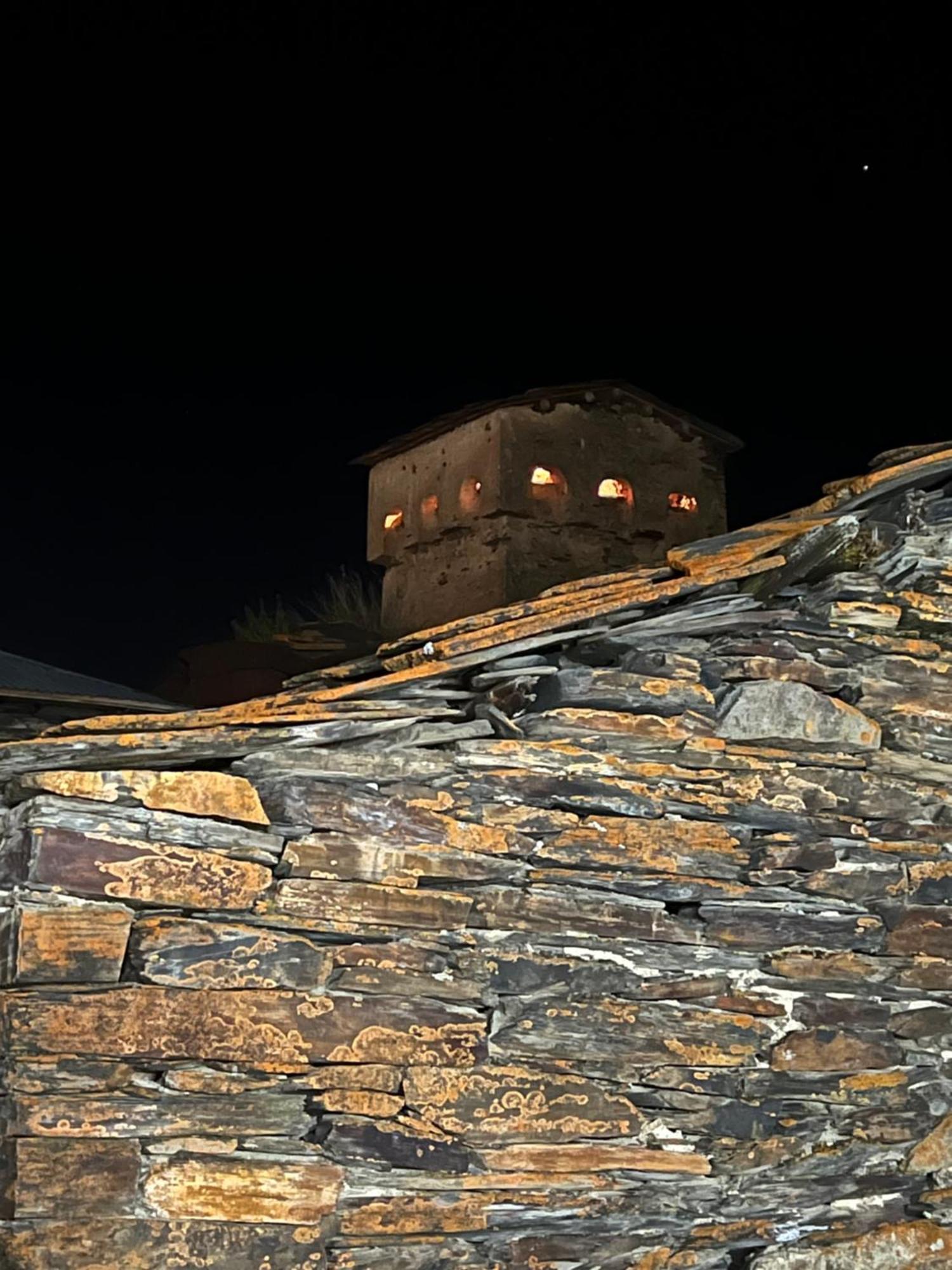 Guesthouse Ivas Uschguli Exterior foto